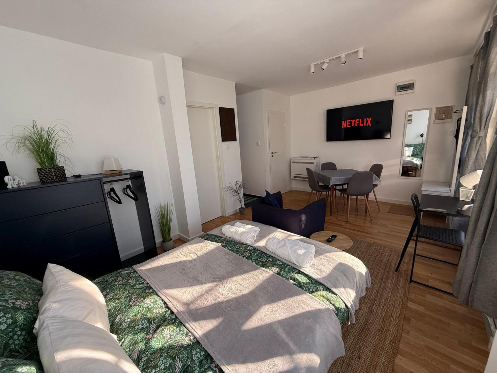 فيلا Sparkling Time Apartman Hajdúszoboszló المظهر الخارجي الصورة